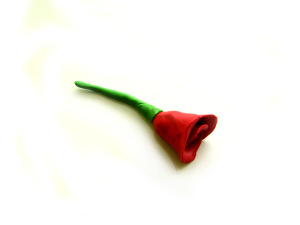 роза из пластилина